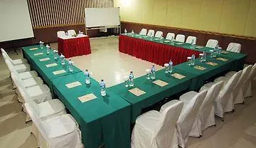 **  Nirmala Hotel & Convention Centre Dempassar Indonésia