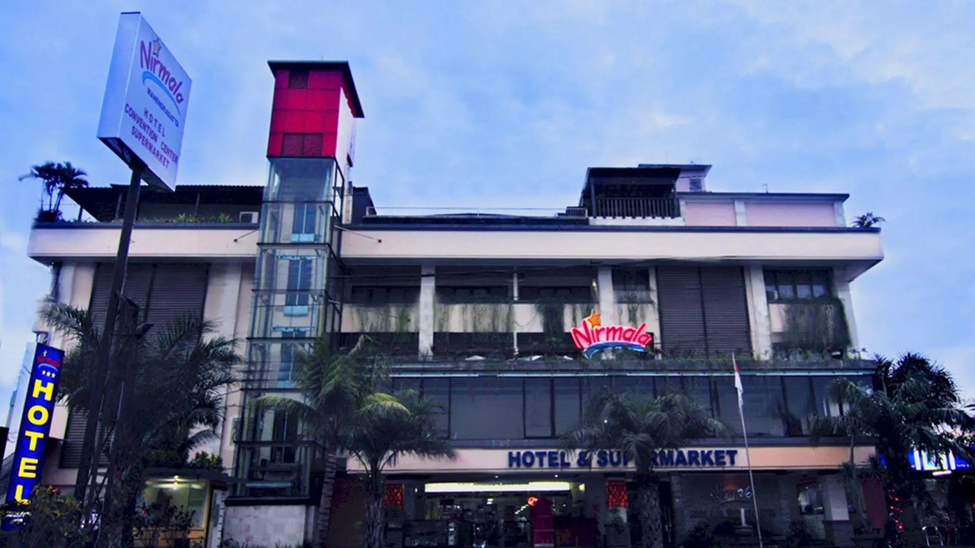 Nirmala Hotel & Convention Centre Dempassar Indonésia