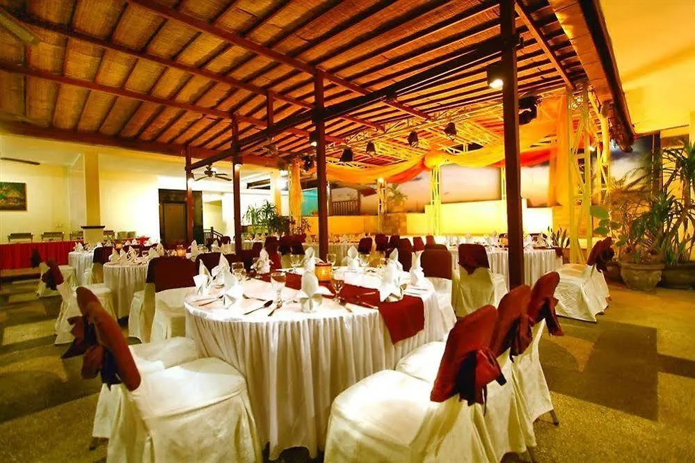 Nirmala Hotel & Convention Centre Dempassar 2*,