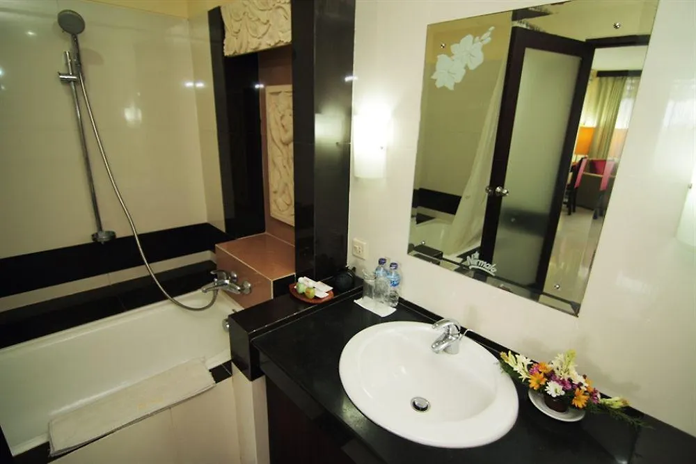Nirmala Hotel & Convention Centre Ντενπασάρ 2*,  Ινδονησία